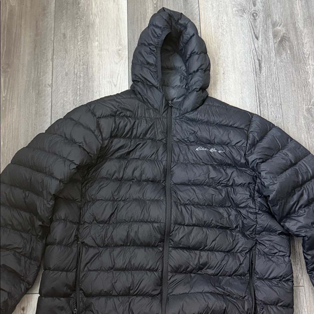 Eddie Bauer Men's Black Hooded Puffer Jacket